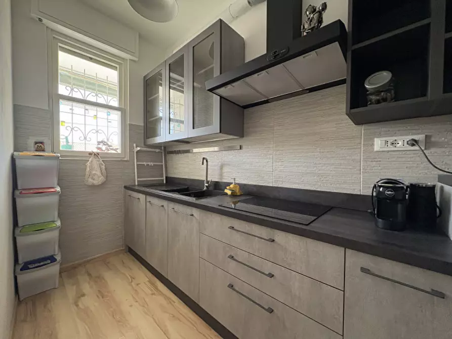 Immagine 6 di Appartamento in affitto  in Via Roma 92 a Livorno