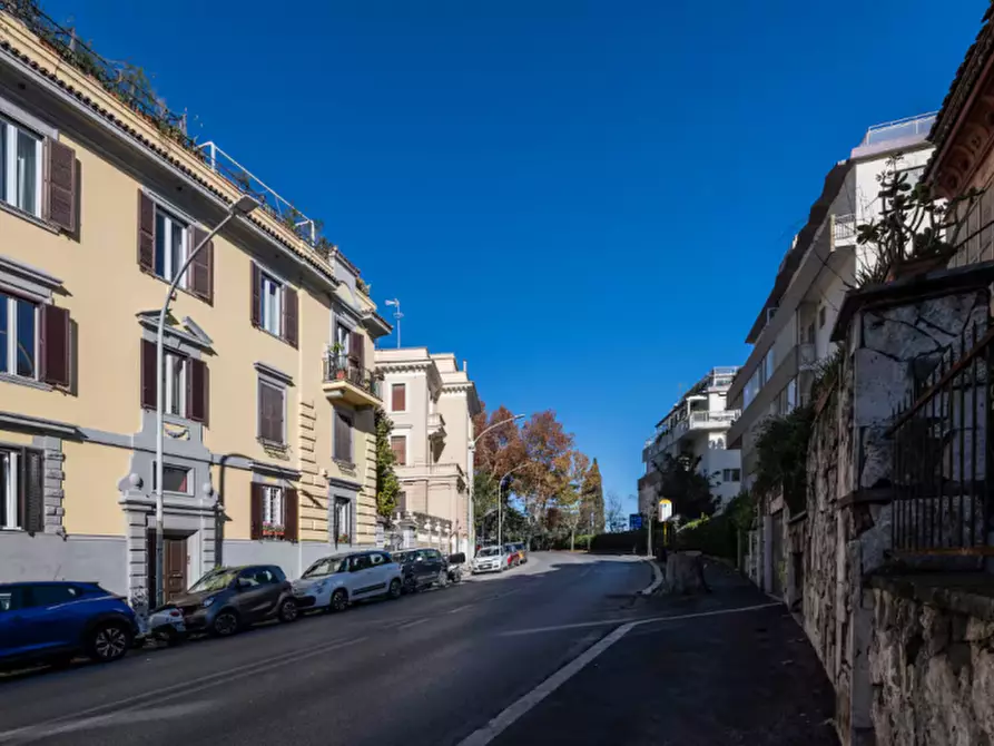 Immagine 11 di Appartamento in affitto  in Via Dandolo a Roma