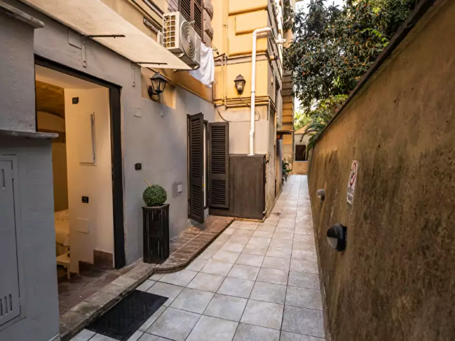 Immagine 12 di Appartamento in affitto  in Via Dandolo a Roma