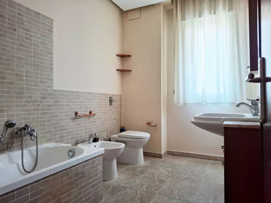 Immagine 8 di Appartamento in vendita  in Via Montepellegrino a Palermo