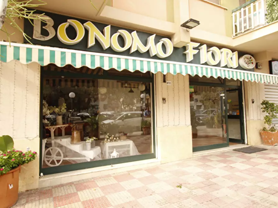 Immagine 10 di Negozio in affitto  in Viale Strasburgo 472 a Palermo