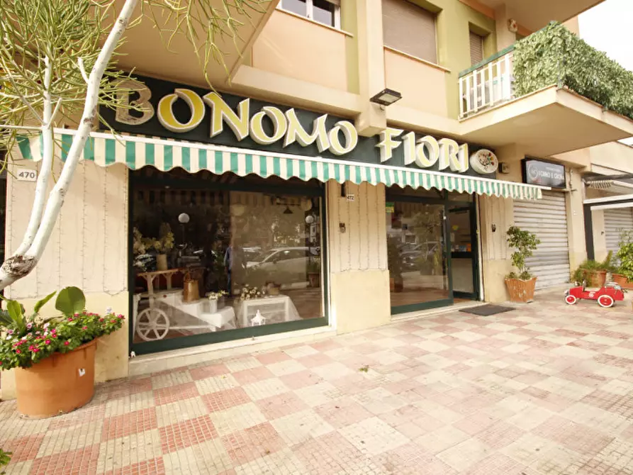 Immagine 12 di Negozio in affitto  in Viale Strasburgo 472 a Palermo