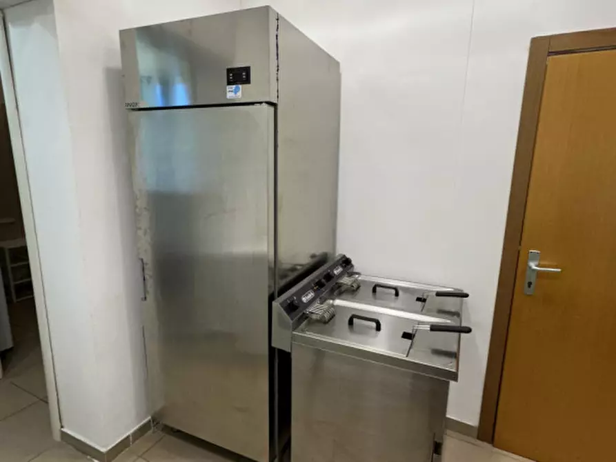 Immagine 16 di Attività commerciale in vendita  in Via Giovanni Pascoli 33 a Bellaria-Igea Marina