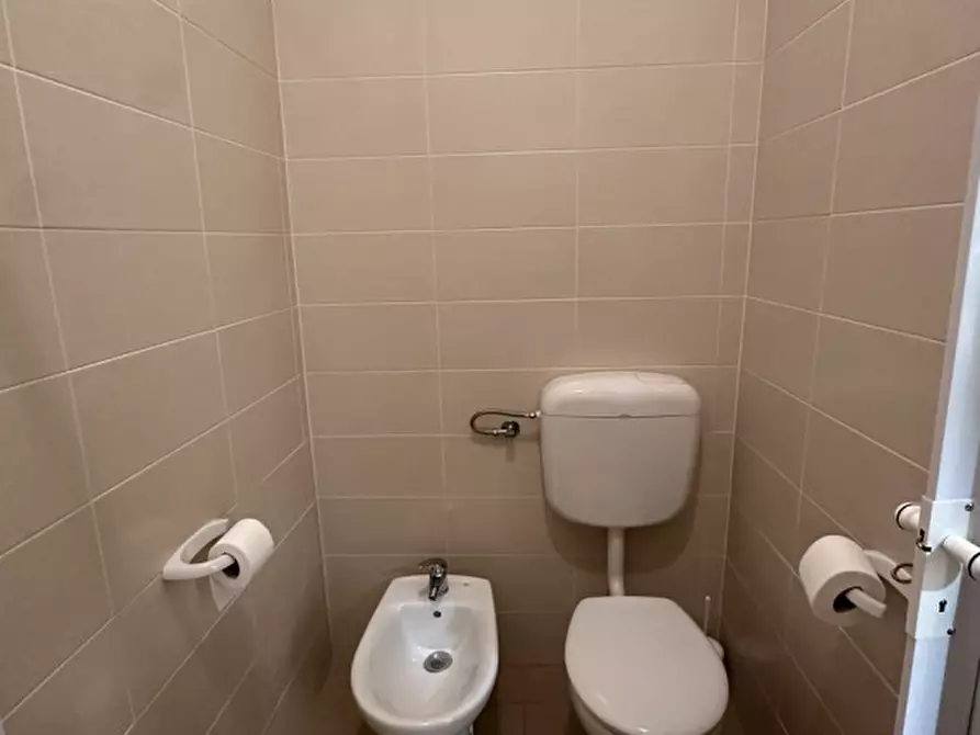 Immagine 21 di Attività commerciale in vendita  in Via Giovanni Pascoli 33 a Bellaria-Igea Marina