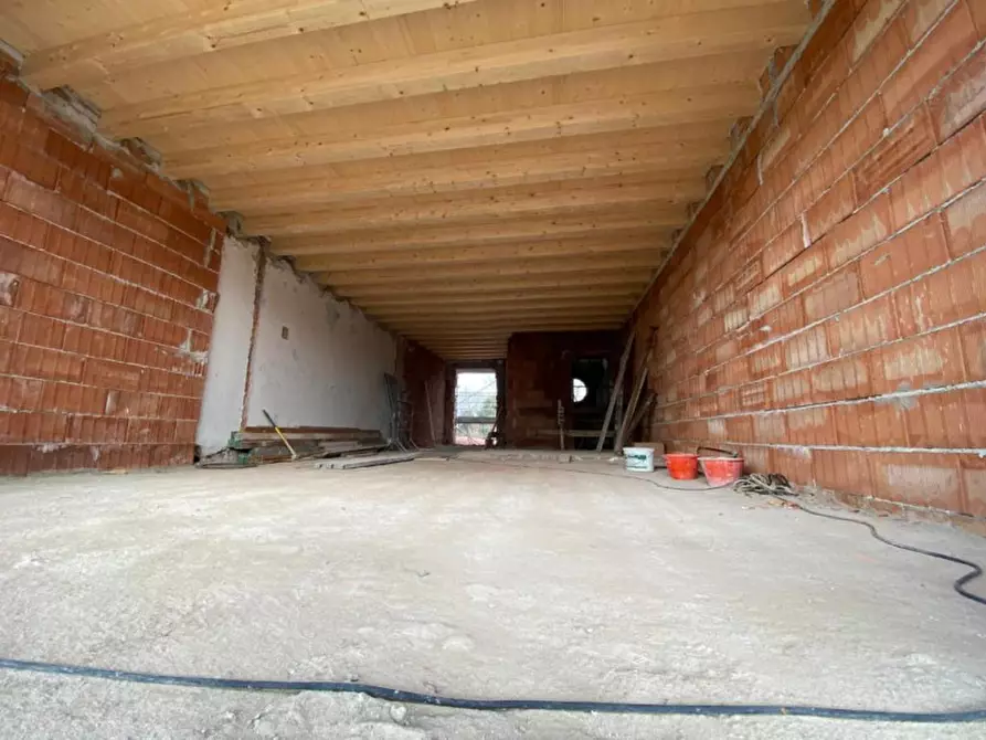 Immagine 3 di Appartamento in vendita  a Villafranca Di Verona