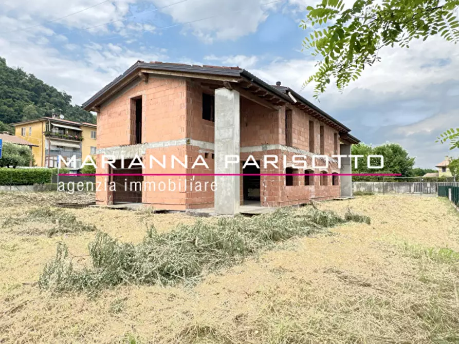 Immagine 2 di Casa bifamiliare in vendita  in Viale Asiago a Bassano Del Grappa