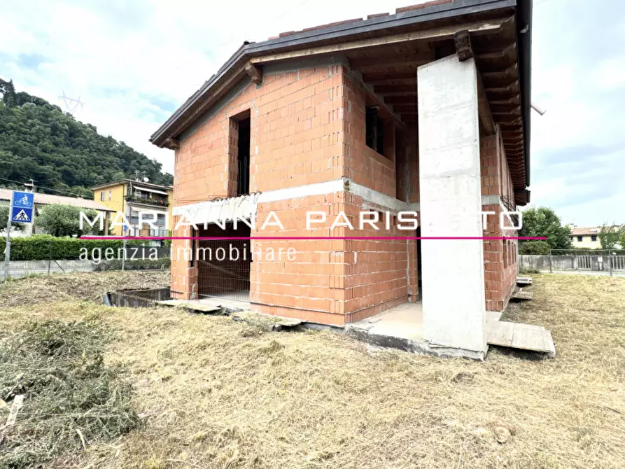 Immagine 5 di Casa bifamiliare in vendita  in Viale Asiago a Bassano Del Grappa