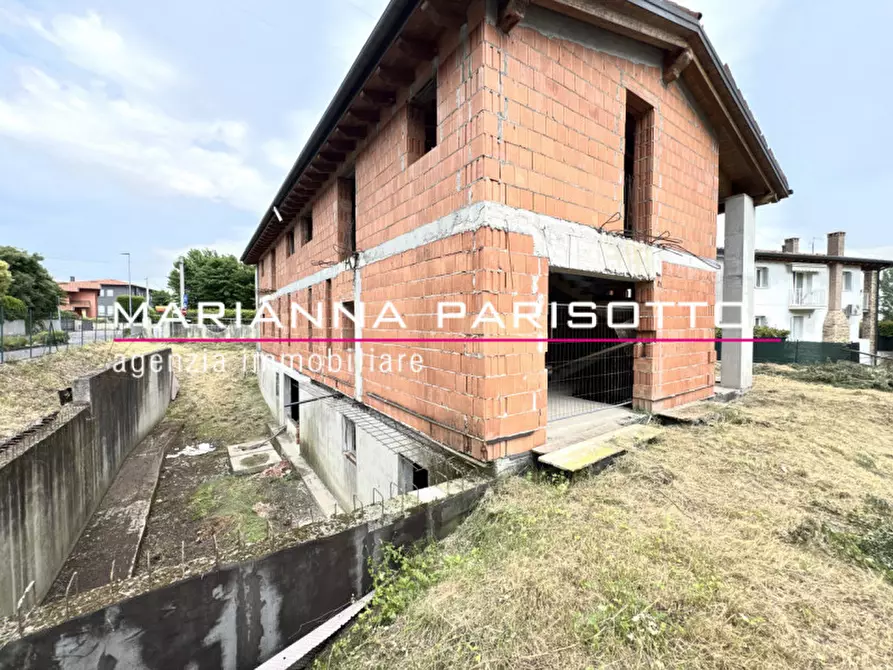 Immagine 6 di Casa bifamiliare in vendita  in Viale Asiago a Bassano Del Grappa