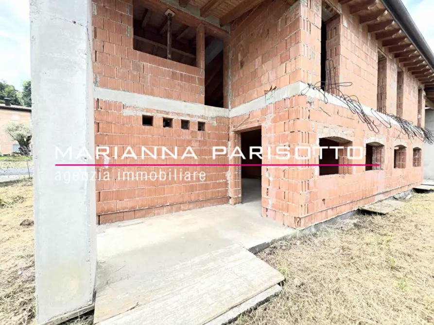 Immagine 8 di Casa bifamiliare in vendita  in Viale Asiago a Bassano Del Grappa