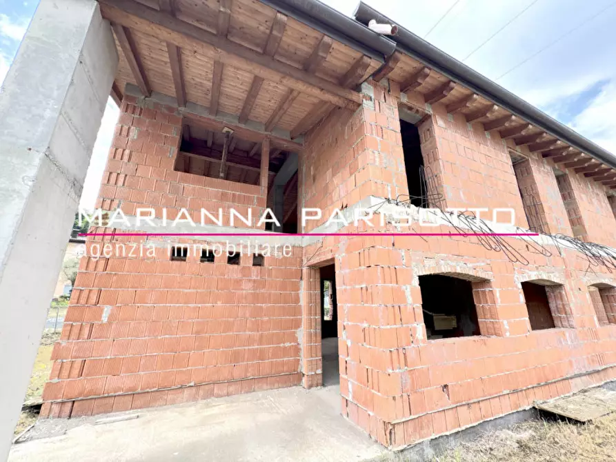 Immagine 9 di Casa bifamiliare in vendita  in Viale Asiago a Bassano Del Grappa