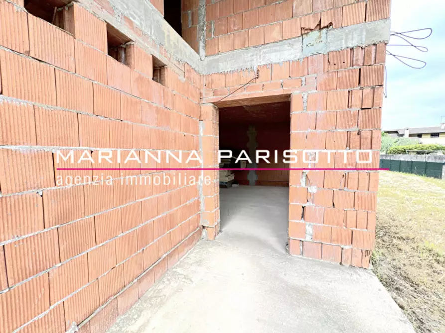 Immagine 11 di Casa bifamiliare in vendita  in Viale Asiago a Bassano Del Grappa