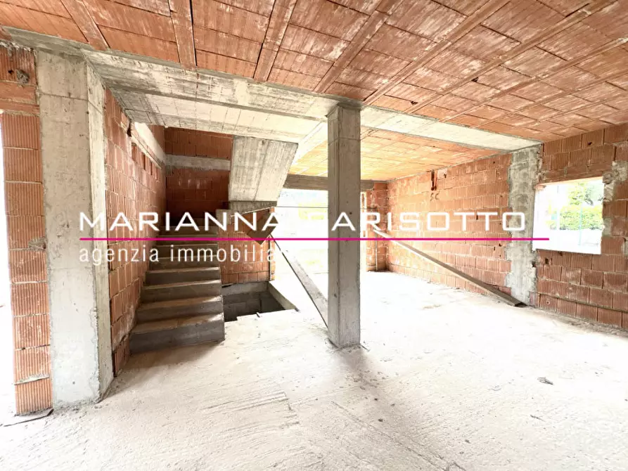 Immagine 13 di Casa bifamiliare in vendita  in Viale Asiago a Bassano Del Grappa