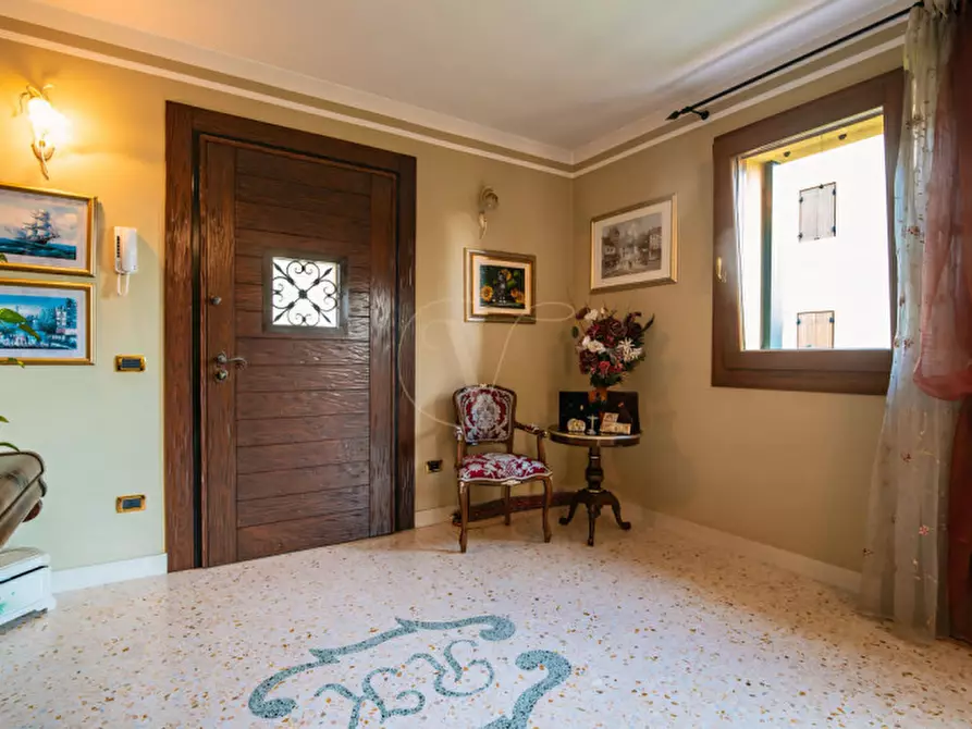 Immagine 2 di Villa in vendita  in Via Montello, Vigonza a Vigonza