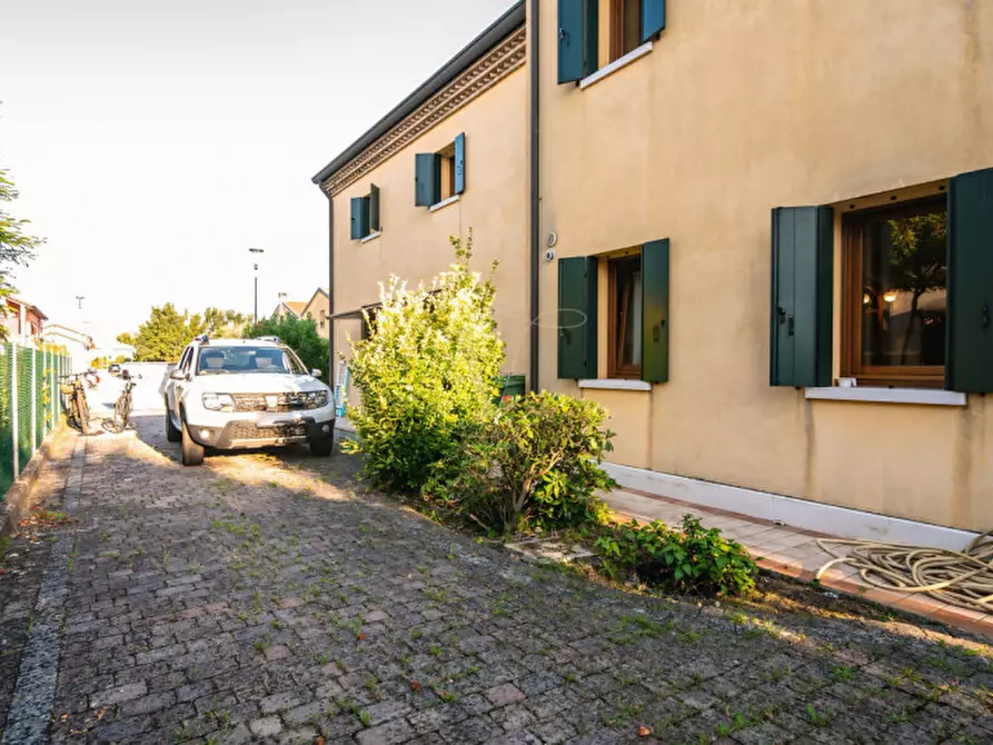 Immagine 31 di Villa in vendita  in Via Montello, Vigonza a Vigonza