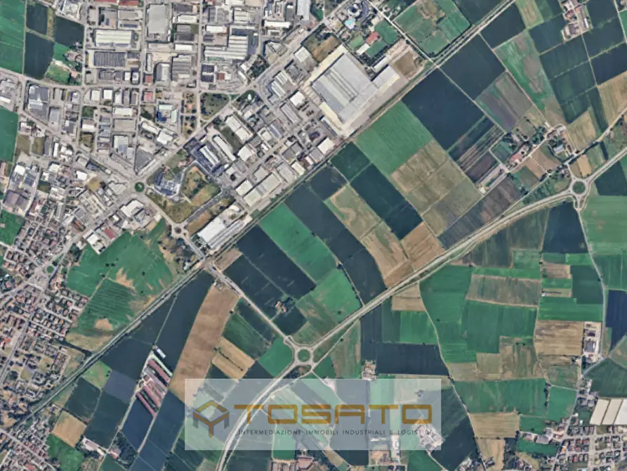 Immagine 1 di Terreno in vendita  a Villafranca Di Verona
