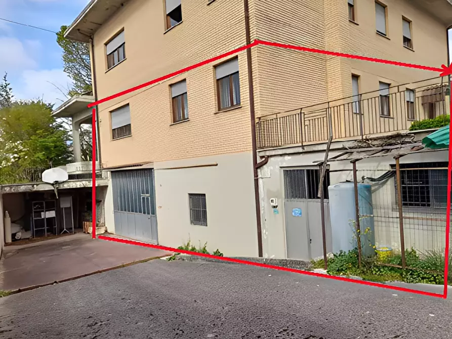 Immagine 9 di Magazzino in vendita  in Via Molino dei Signori 58 a Urbania