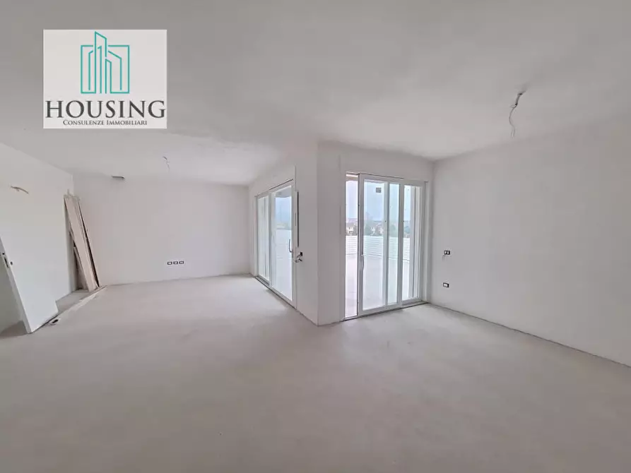 Immagine 2 di Attico in vendita  a Montegrotto Terme