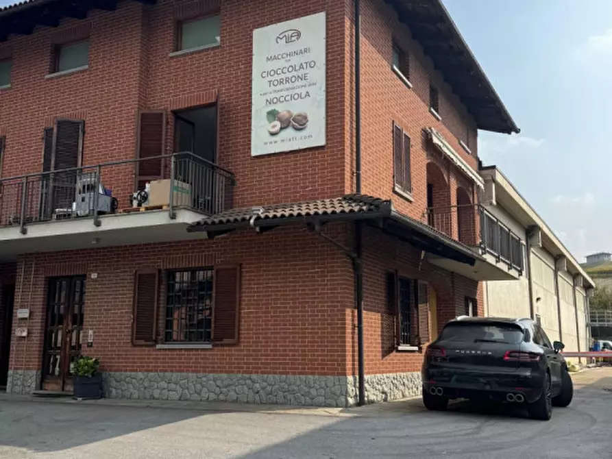 Immagine 2 di Capannone industriale in affitto  in Via Alba - Barolo a Castiglione Falletto