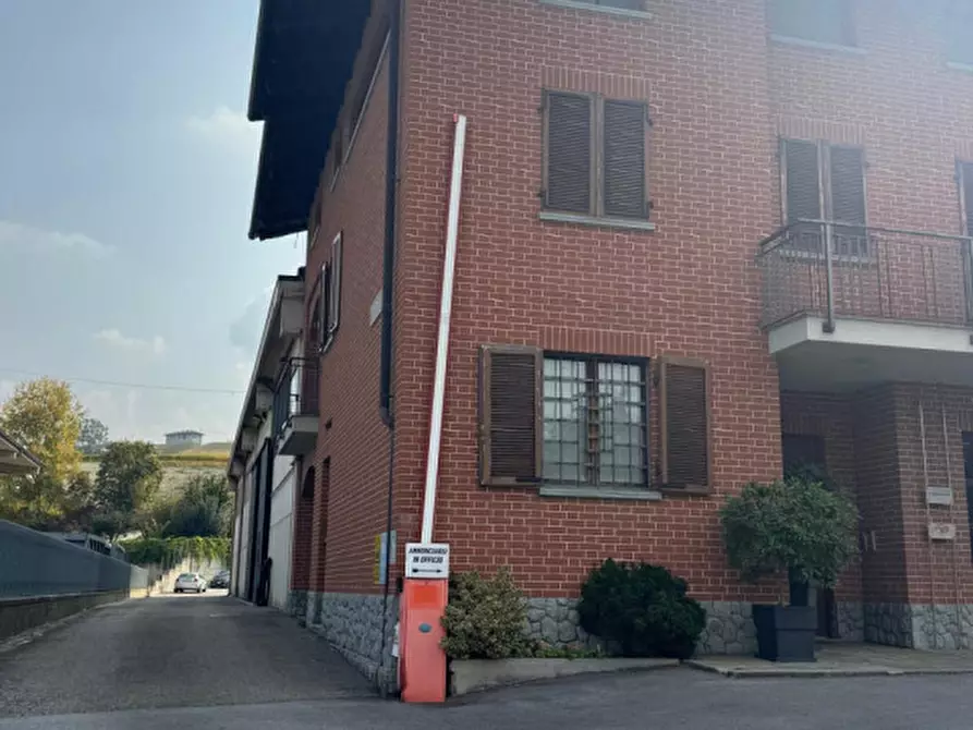 Immagine 3 di Capannone industriale in affitto  in Via Alba - Barolo a Castiglione Falletto