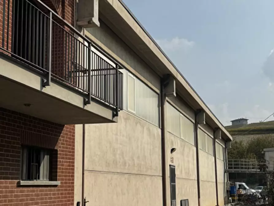 Immagine 5 di Capannone industriale in affitto  in Via Alba - Barolo a Castiglione Falletto