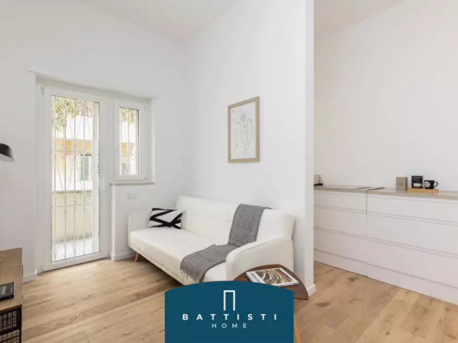 Immagine 2 di Appartamento in vendita  in Via Attilio Friggeri a Roma