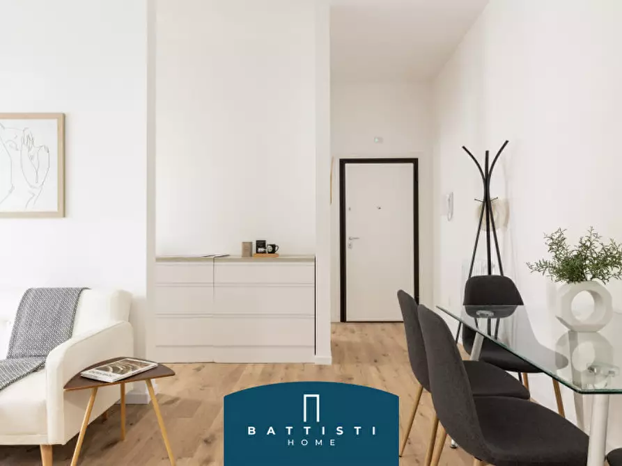 Immagine 4 di Appartamento in vendita  in Via Attilio Friggeri a Roma