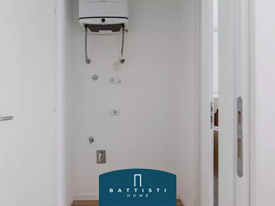 Immagine 35 di Appartamento in vendita  in Via Attilio Friggeri a Roma