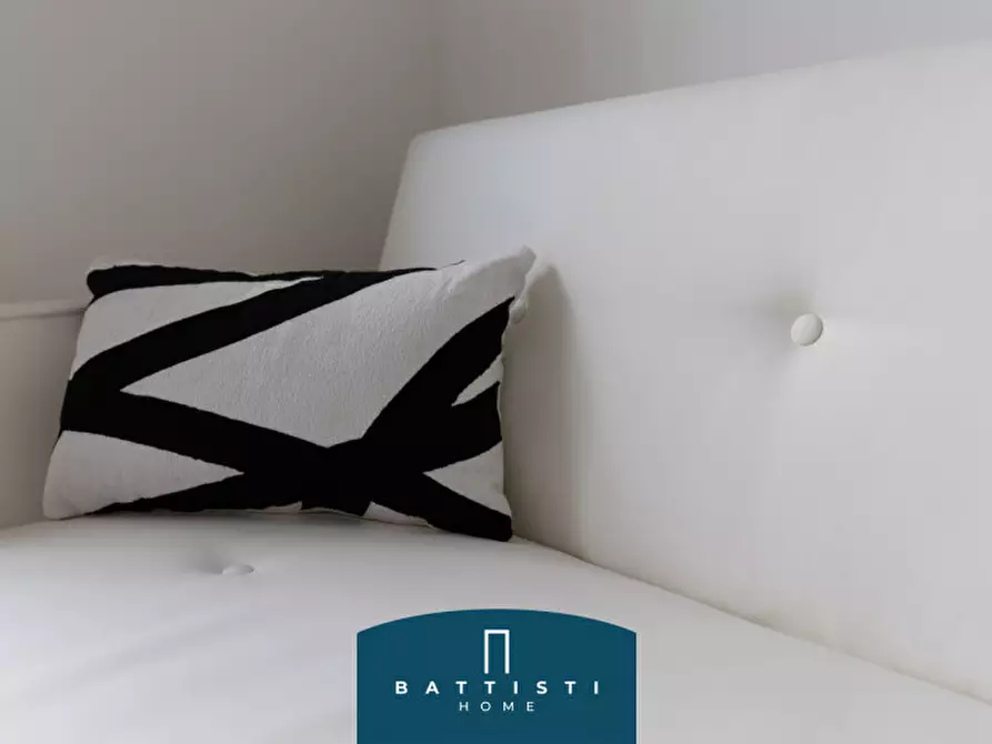 Immagine 42 di Appartamento in vendita  in Via Attilio Friggeri a Roma