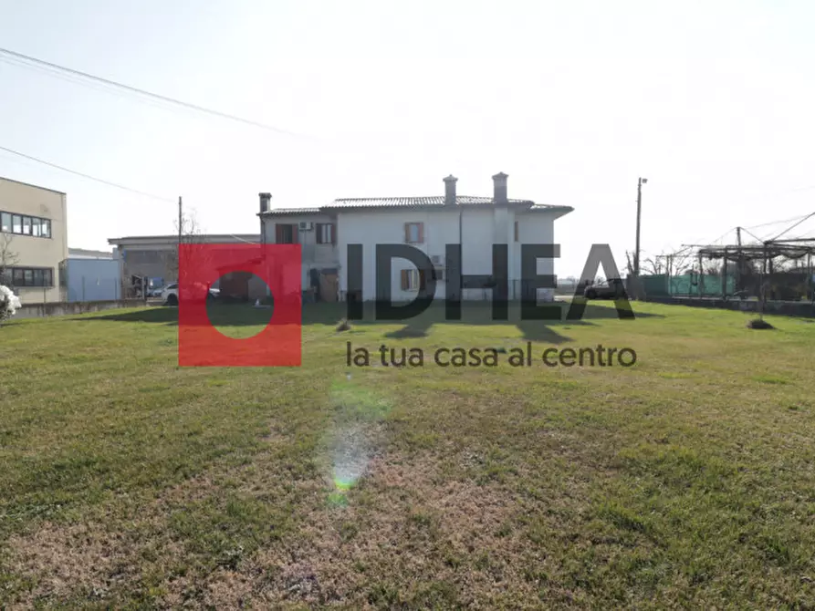 Immagine 27 di Casa indipendente in vendita  in Via Meucci a Montebelluna