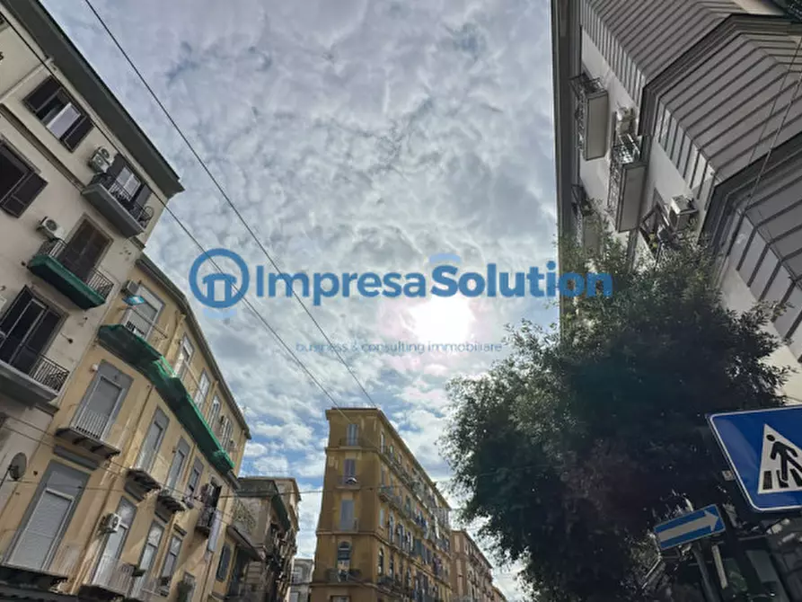 Immagine 3 di Negozio in affitto  in Via Benedetto Cairoli a Napoli