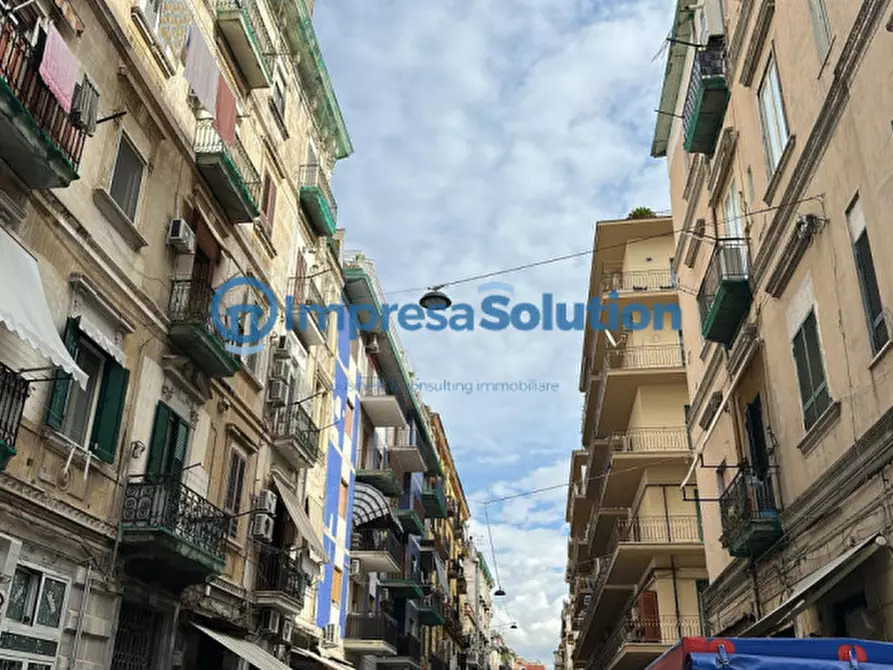 Immagine 7 di Negozio in affitto  in Via Benedetto Cairoli a Napoli