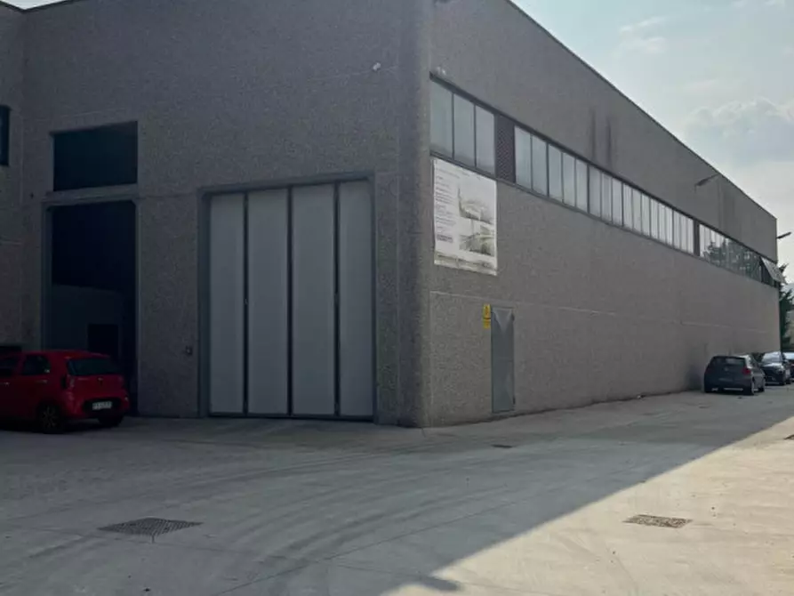 Immagine 1 di Capannone industriale in affitto  in Via Alba Narzole a Grinzane Cavour
