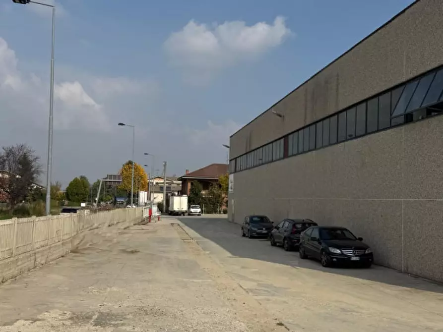 Immagine 3 di Capannone industriale in affitto  in Via Alba Narzole a Grinzane Cavour