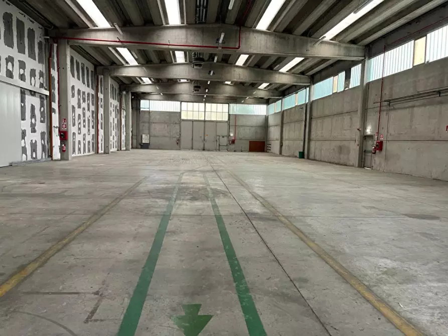 Immagine 7 di Capannone industriale in affitto  in Via Alba Narzole a Grinzane Cavour