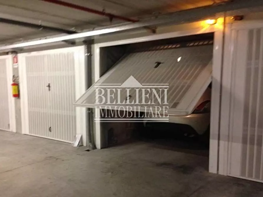 Immagine 1 di Garage in vendita  in Viale Bartolomeo d'Alviano a Vicenza