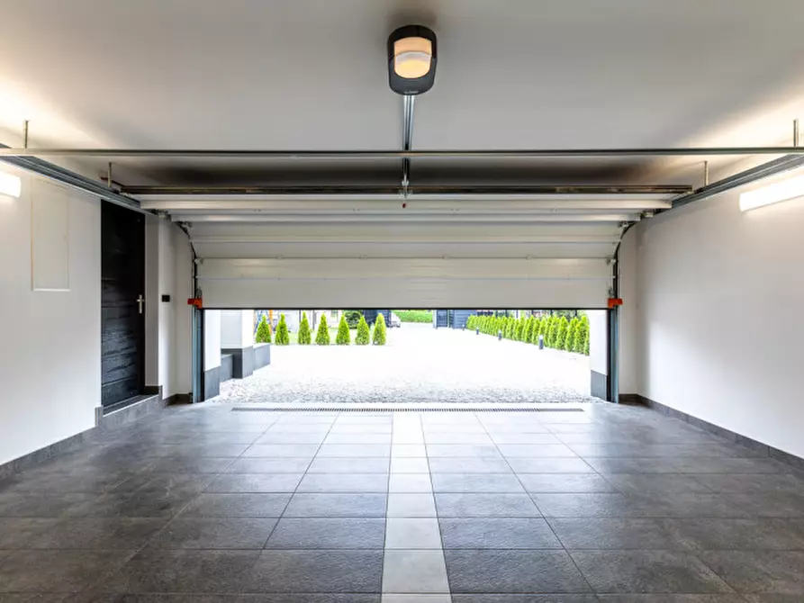 Immagine 2 di Garage in vendita  in Viale Bartolomeo d'Alviano a Vicenza