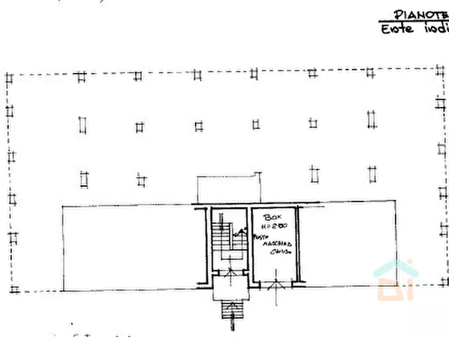 Immagine 1 di Garage in vendita  in Viale San Francesco d'Assisi 21 a Grado