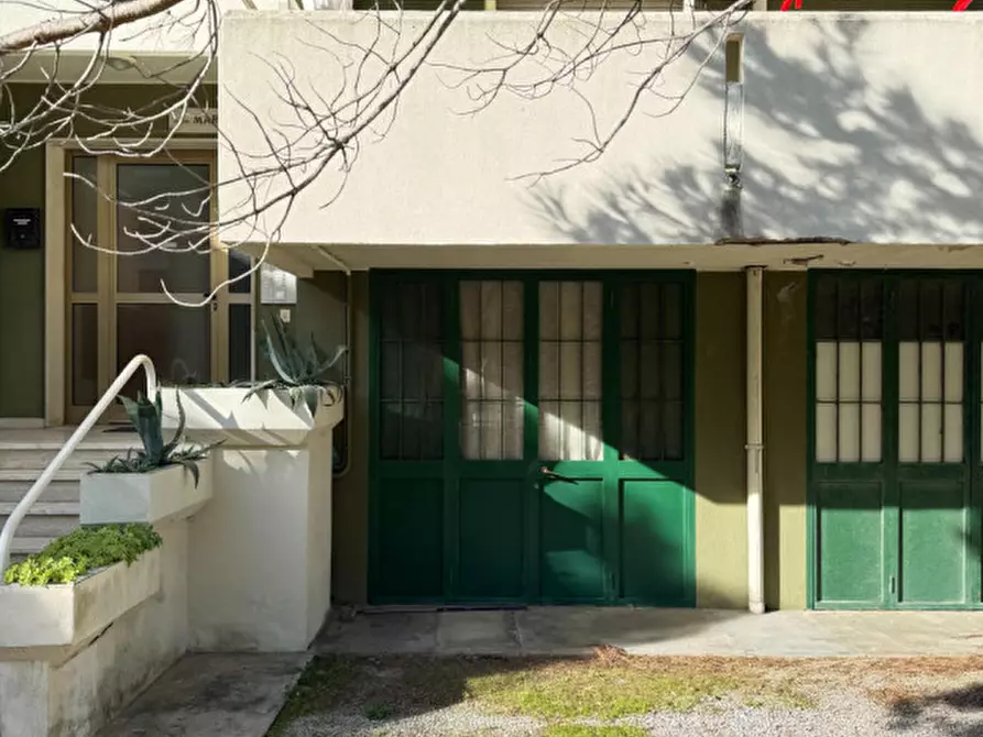 Immagine 3 di Garage in vendita  in Viale San Francesco d'Assisi 21 a Grado