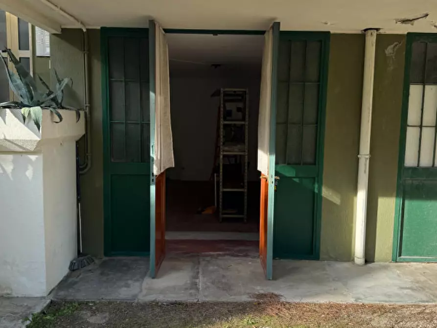 Immagine 4 di Garage in vendita  in Viale San Francesco d'Assisi 21 a Grado