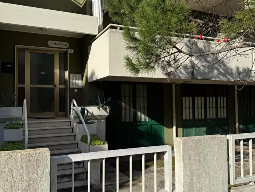 Immagine 5 di Garage in vendita  in Viale San Francesco d'Assisi 21 a Grado