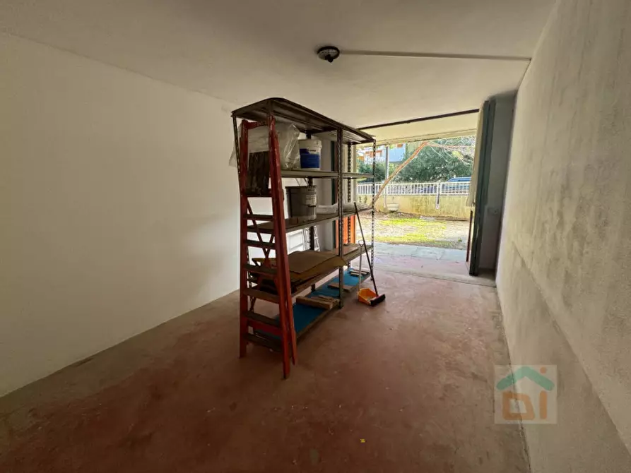 Immagine 10 di Garage in vendita  in Viale San Francesco d'Assisi 21 a Grado