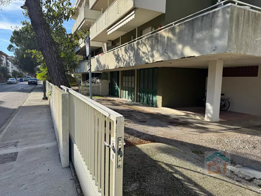 Immagine 15 di Garage in vendita  in Viale San Francesco d'Assisi 21 a Grado
