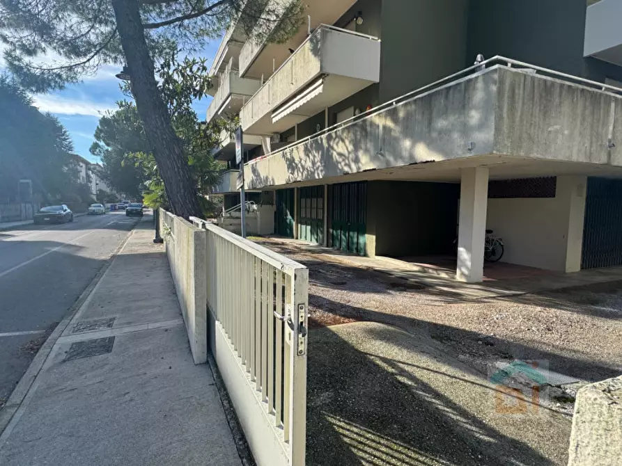 Immagine 21 di Garage in vendita  in Viale San Francesco d'Assisi 21 a Grado