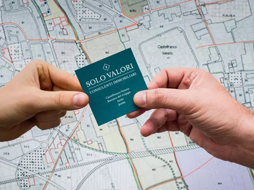 Immagine 2 di Capannone industriale in vendita  a Resana