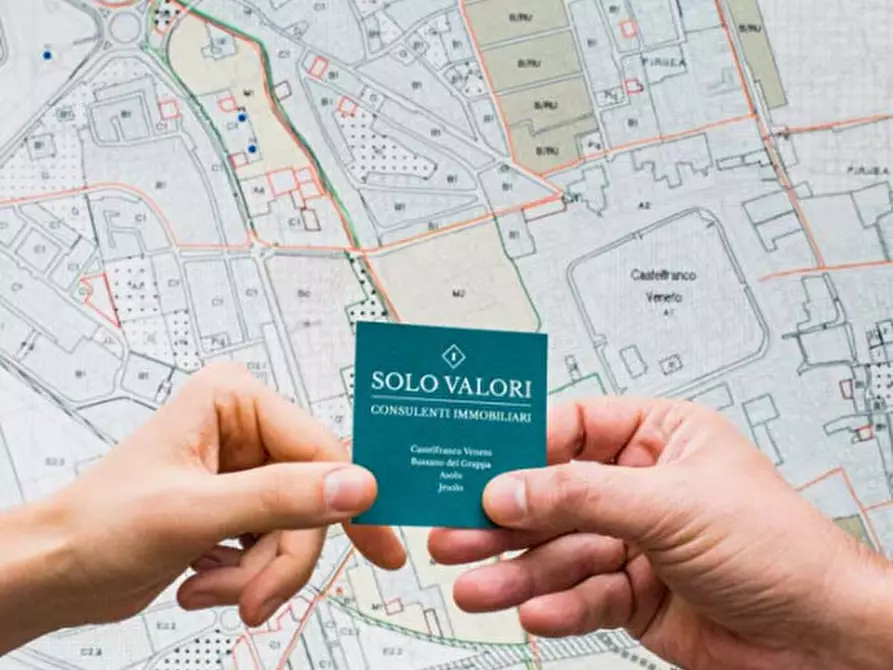 Immagine 9 di Capannone industriale in vendita  a Resana