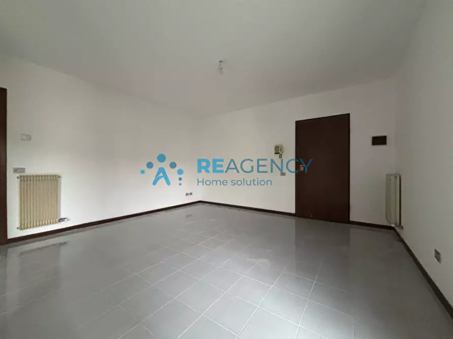 Immagine 4 di Appartamento in vendita  in Via Ferdinando Rodolfi a Costabissara