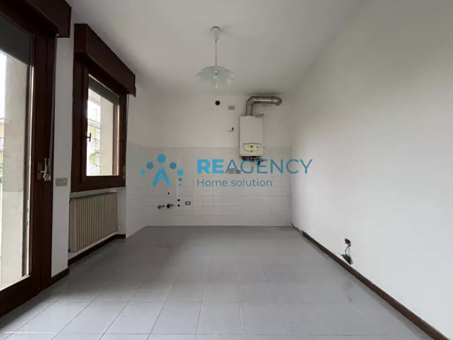 Immagine 7 di Appartamento in vendita  in Via Ferdinando Rodolfi a Costabissara