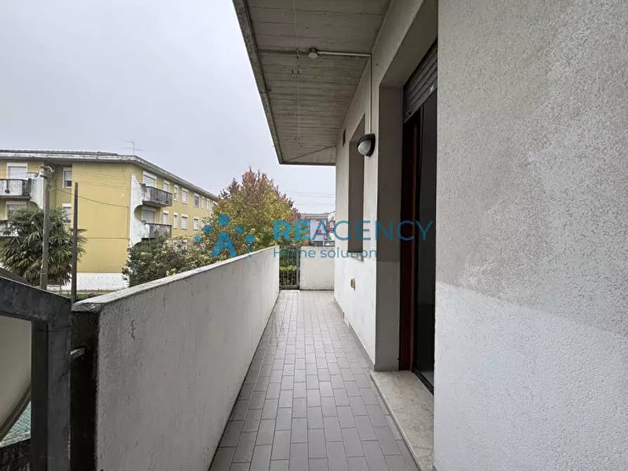 Immagine 12 di Appartamento in vendita  in Via Ferdinando Rodolfi a Costabissara