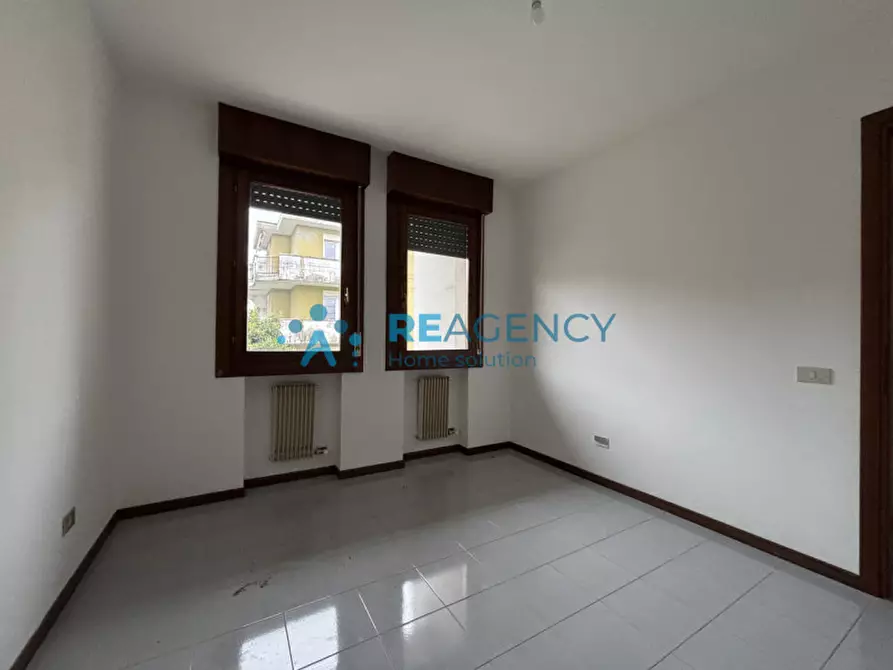 Immagine 17 di Appartamento in vendita  in Via Ferdinando Rodolfi a Costabissara