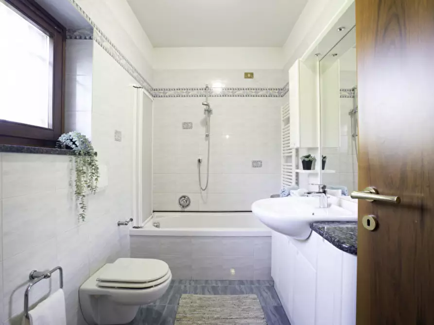 Immagine 15 di Villa in vendita  in VIA CASE SPARSE a Sant'ambrogio Di Valpolicella